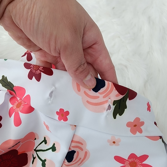 Brynn & Brooke Floral Swim Shorts Size Medium. Missing waist tie. New. - Picture 6 of 7